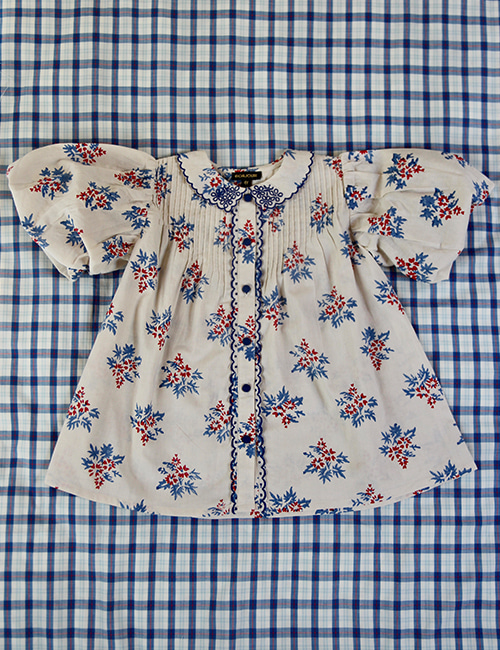 [Bonjour Diary] Madeleine blouse with embroidery   _ Red blue flower print