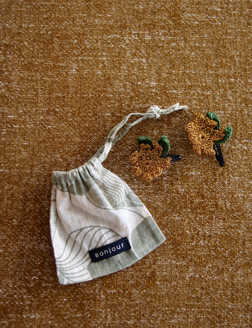 [BONJOUR DIARY] Gold flowers hair clip with pouch _ Gold flower