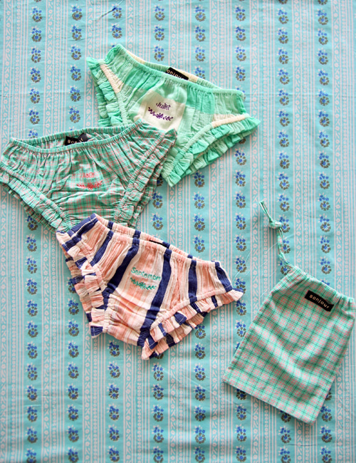 [BONJOUR DIARY] 3 pc Panty pack with pouch (15*20 cm) _ Big vichy check &amp; crepe + Mint check &amp; big stripe[4Y, 6Y, 8y, 10Y]