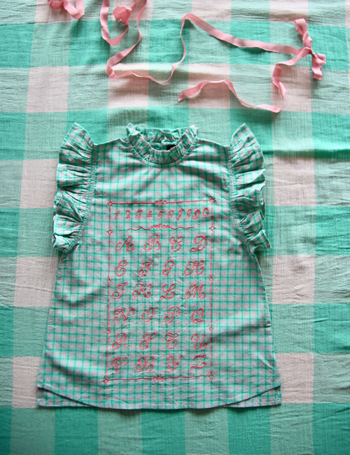 [BONJOUR DIARY] Top with embroidery ABC _ Mint check