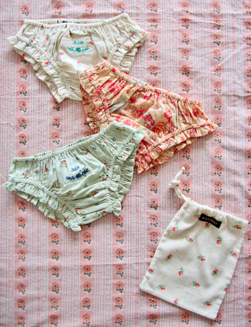 [BONJOUR DIARY] 3 pc Panty pack with pouch (15*20 cm) _ Small flower print &amp; Big flower print &amp; Mint flower print [10Y]